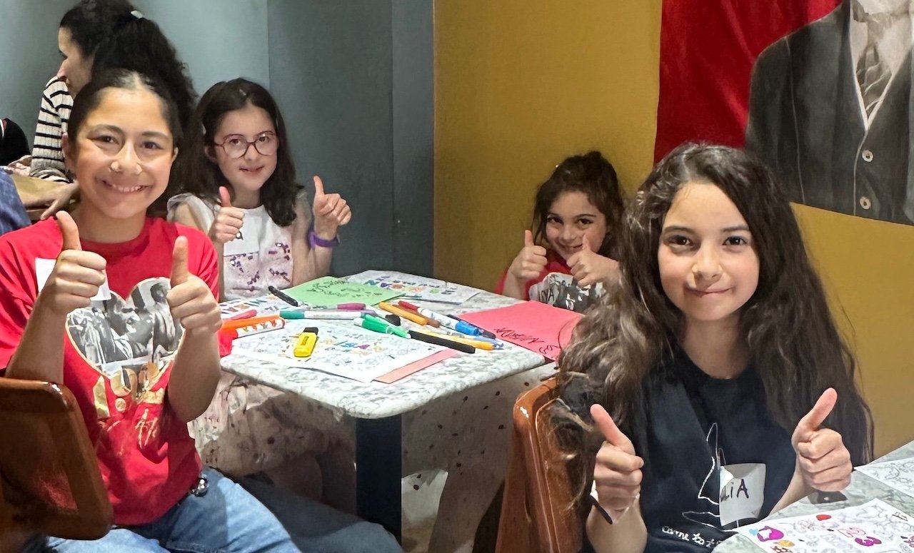 Londra’da 23 Nisan’dan Köy Okullarına Umut