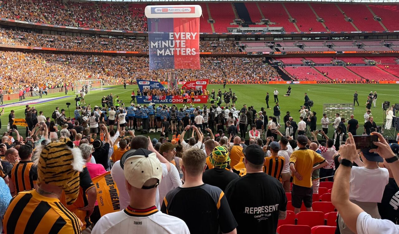Hull City Premier Lig 3