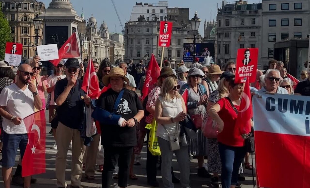 Londra’dan Demokrasi Mesajı, Halkın İradesi Susturulamaz 2