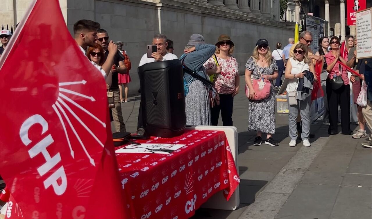 Londra’dan Demokrasi Mesajı, Halkın İradesi Susturulamaz 4