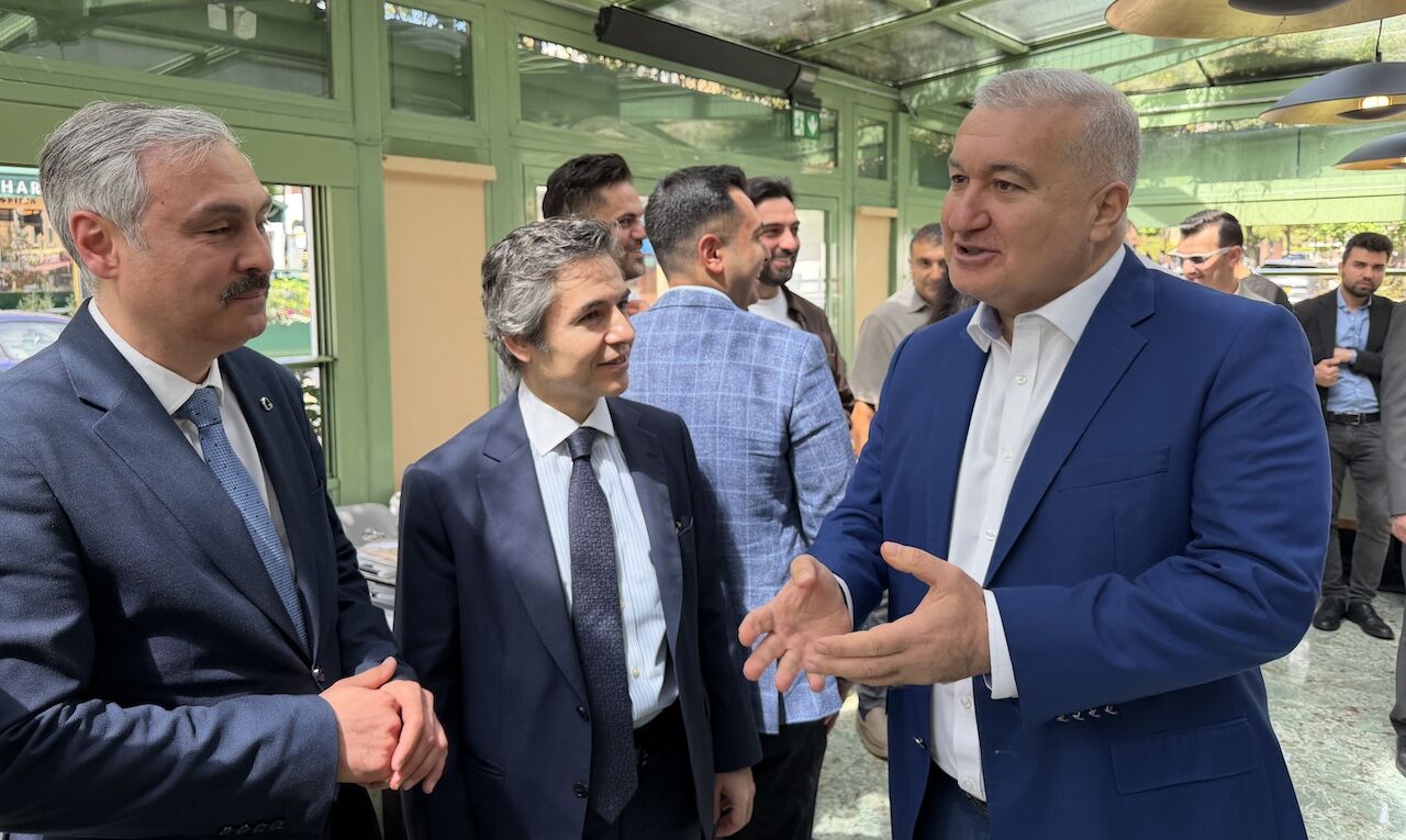 Londra’da Türk Ve Azerbaycanlı İş İnsanları Buluştu 8
