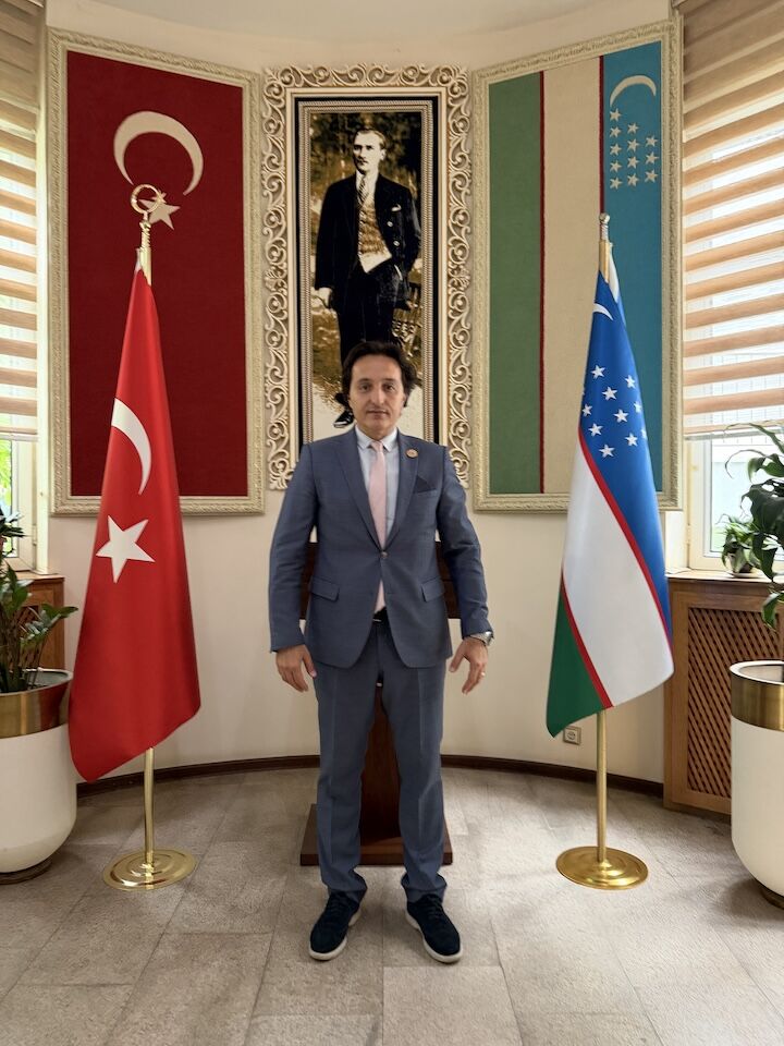 Londra’dan Taşkent’e Uzanan Bu Ziyaret
