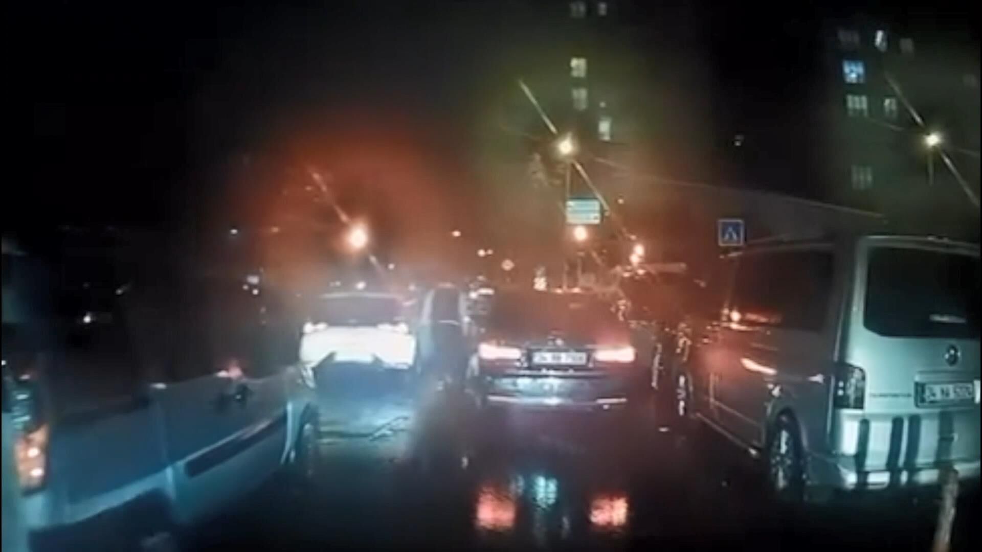 Eyüpsultan'da karıştıkları kazadan sonra uzlaştılar; ikinci kazada birbirlerine saldırdılar