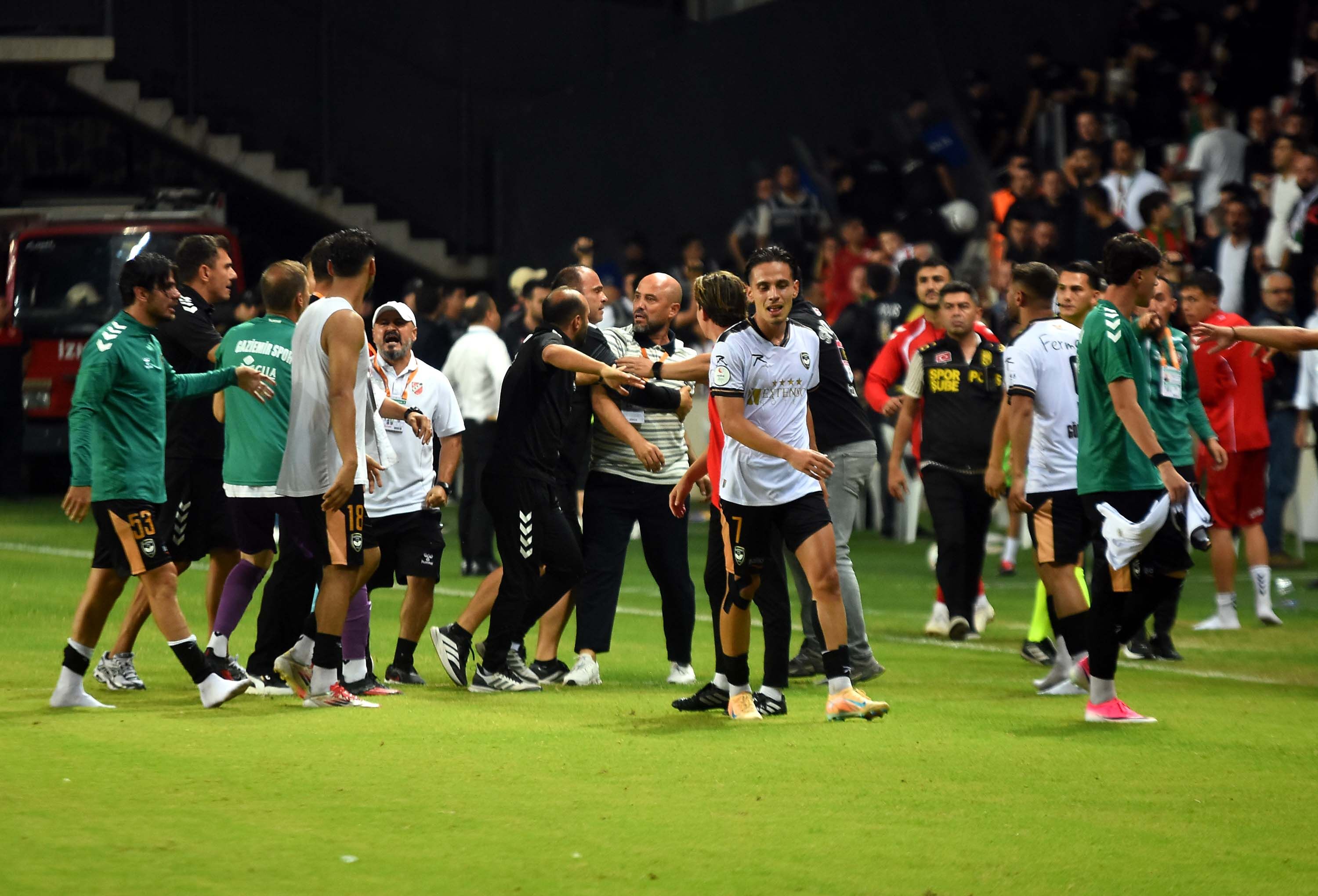 Karşıyaka - Gaziemirspor / Ek Fotoğraflar