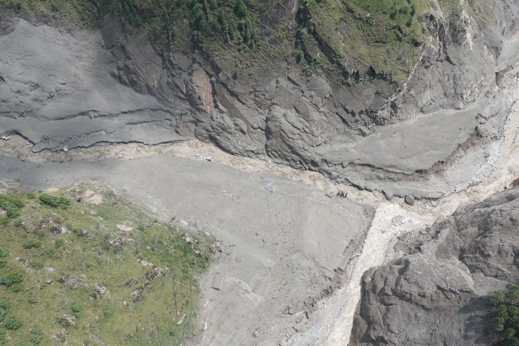 Nepal'deki çığ düşmesi sonucu hayatını kaybedenlerin sayısı 4'e yükseldi
