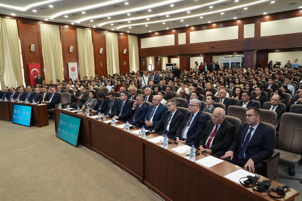 Özbekistan'da 'Türk Dünyası Diyalogları: Ortak Gelecek, Ortak Vizyon' paneli düzenlendi