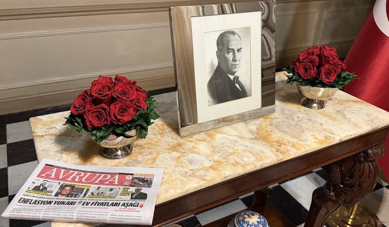 Londra Buyukelcisi Zafer Bayram 7