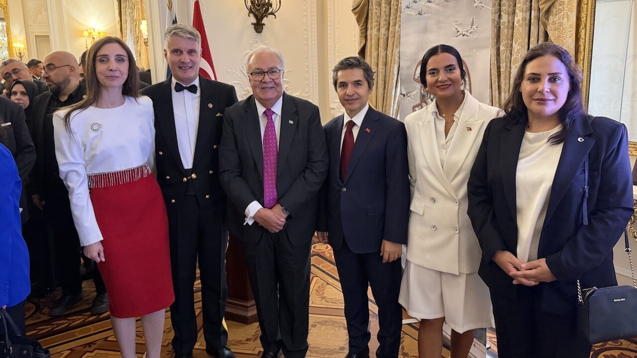 Londra Buyukelcisi Zafer Bayram