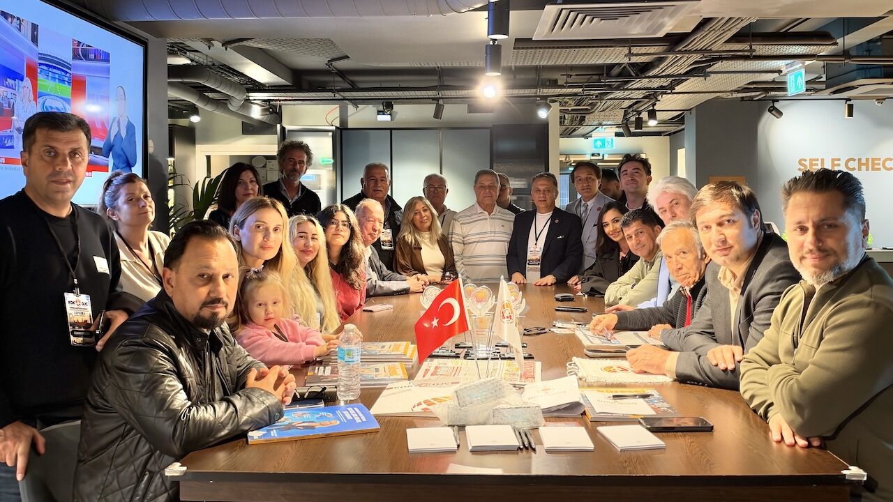 Küresel Gazeteciler Konseyi Heyeti Londra’ya geldi
