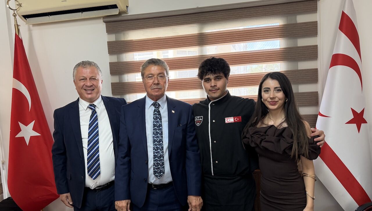 Ziya Emir Cagan Emir Suna Emir Basbakan Unal Ustel