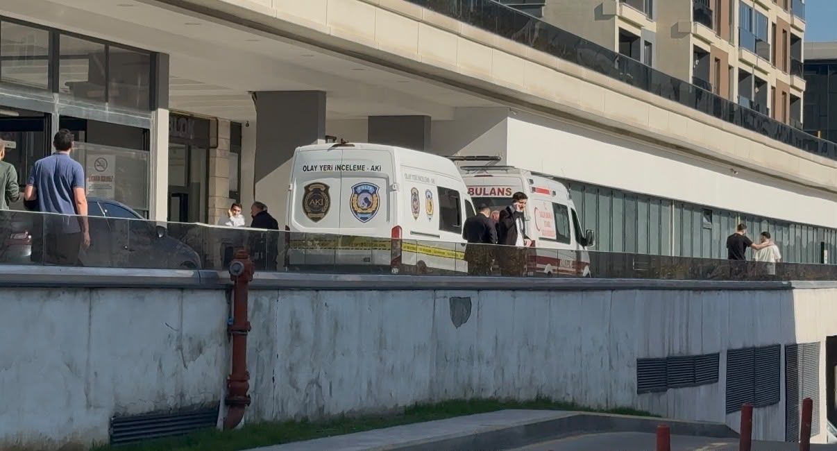 Büyükçekmece'de 1 kişinin öldüğü saldırının şüphelisi Bağcılar'da otomobilde ölü bulundu