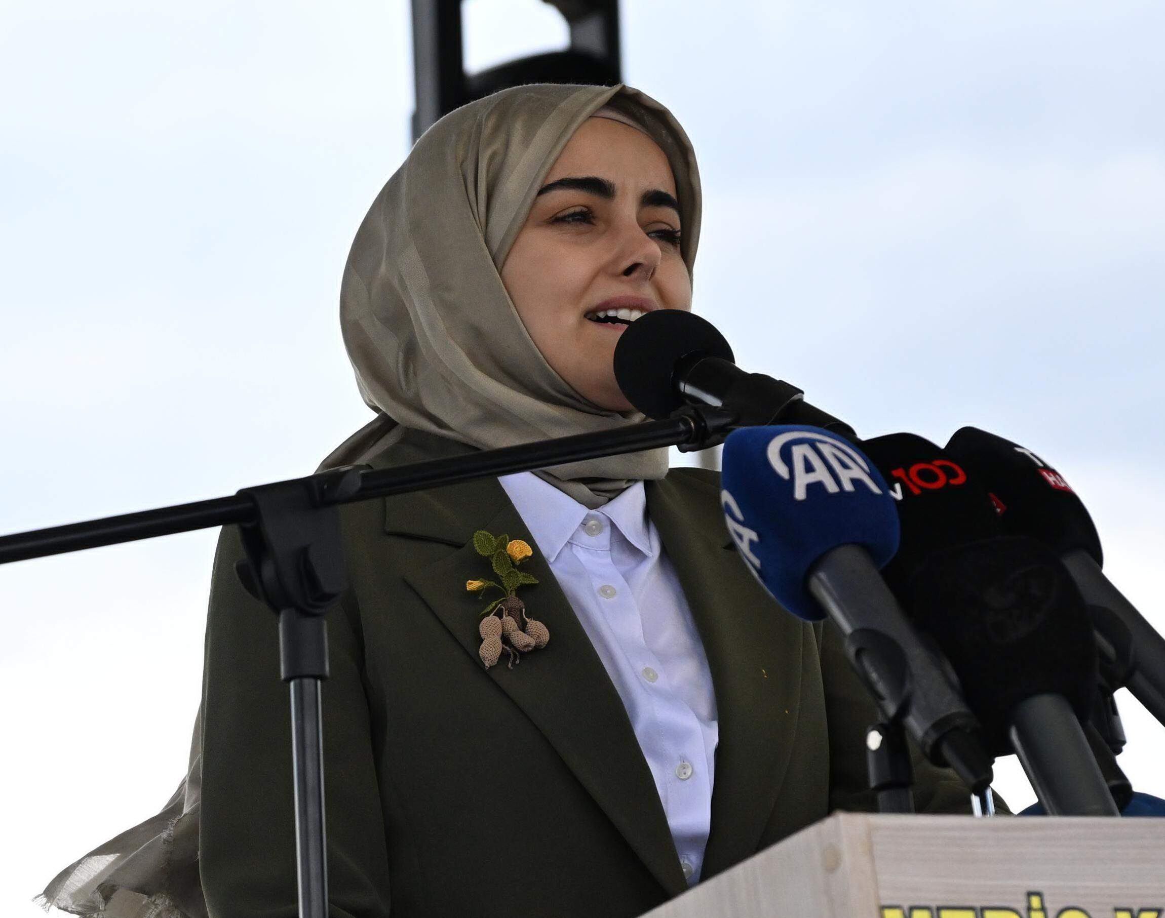 Edirne'de 'Meriç Alibeyköy Fıstık Hasadı Şenliği' düzenlendi