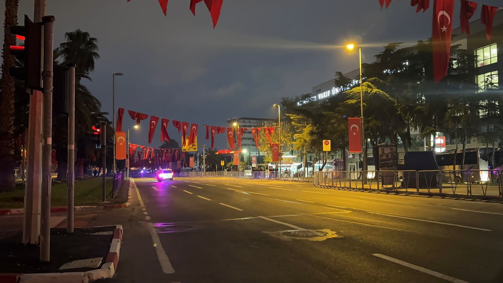 İstanbul'da 29 Ekim Cumhuriyet Bayramı nedeniyle bazı yollar trafiğe kapatıldı