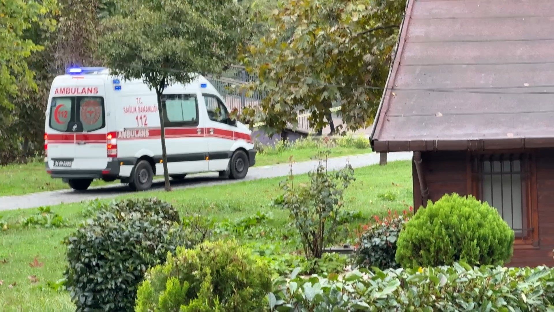 Kağıthane'de dere kenarında erkek cesedi bulundu -1