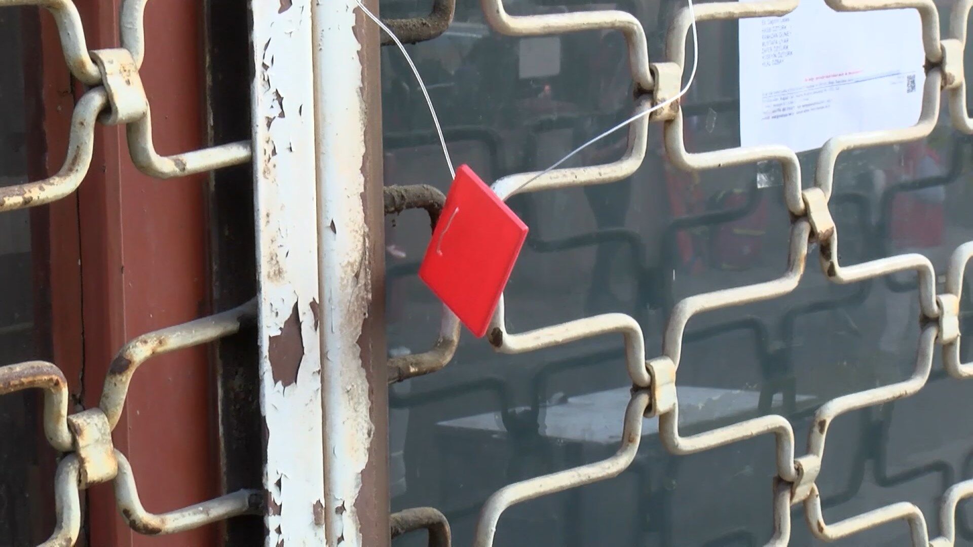 Maltepe'de 3 katı çöken binanın çevresindeki 2 bina mühürlendi
