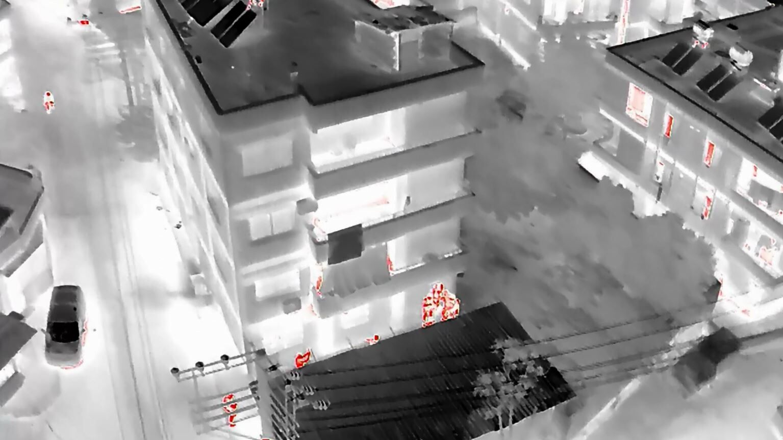 Mersin'de yasa dışı bahis ve dolandırıcılık operasyonu: 37 gözaltı