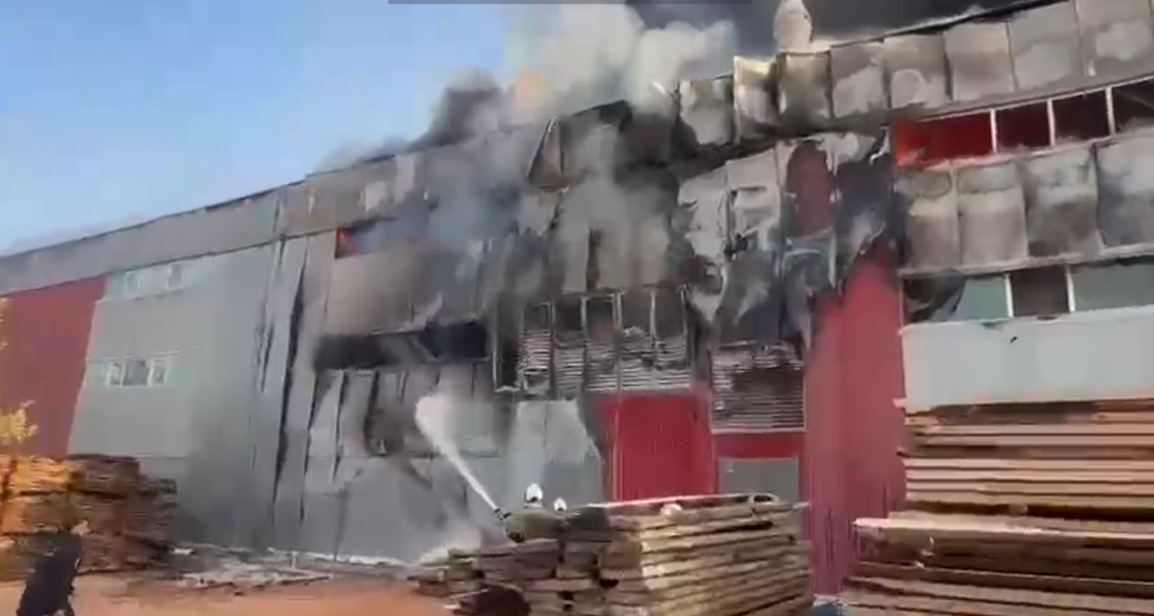 Mobilya fabrikasında yangın (2)