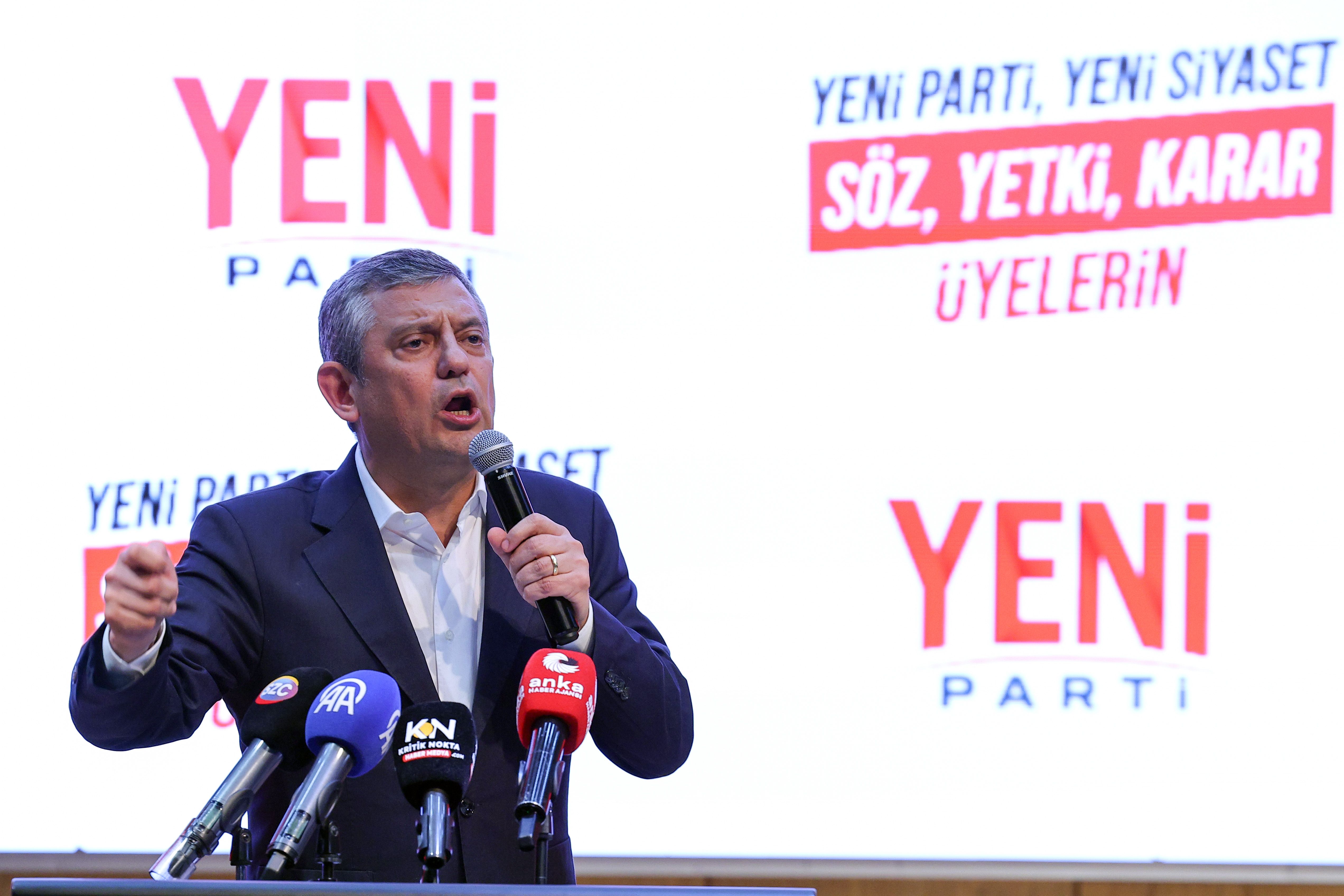 Özgür Özel: Ortak geleceğin yolunu açmaya geliyoruz (3)