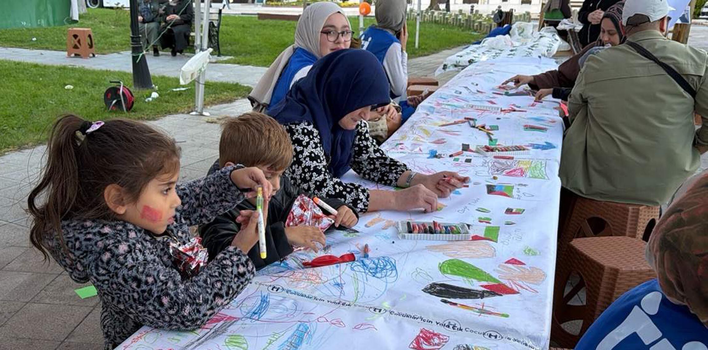 Tekirdağ'da 'Filistinli Çocuklar İçin Çiz' etkinliği