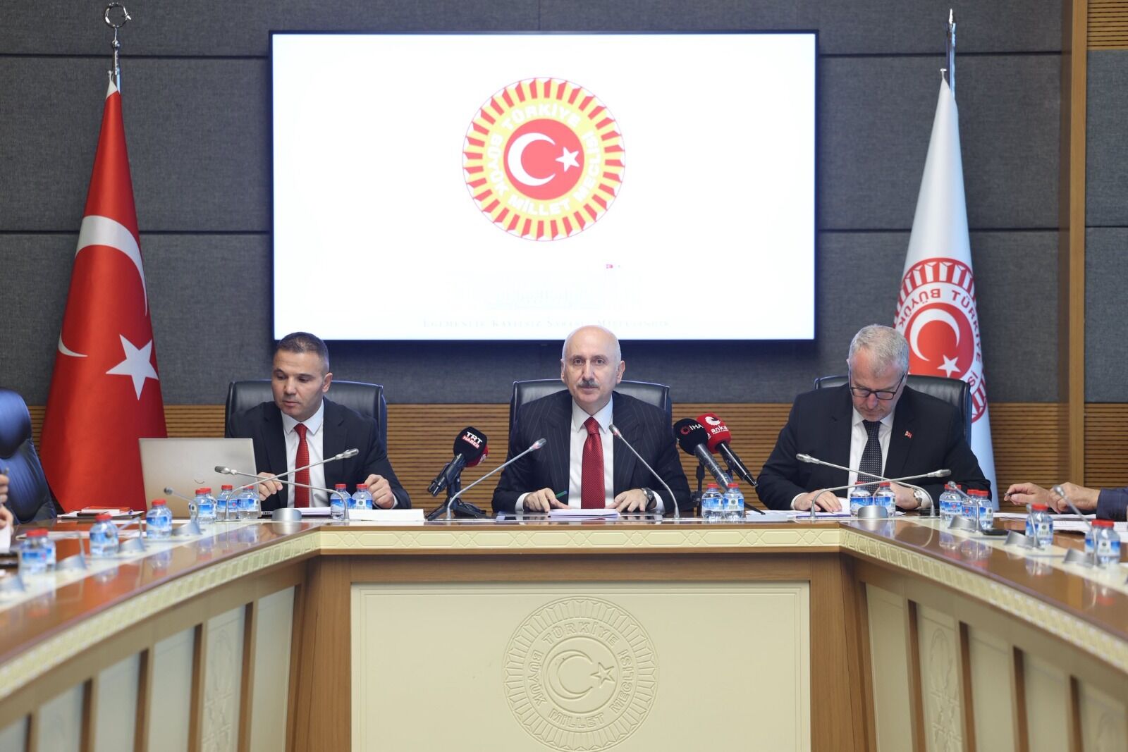 'Yabancı Dijital Konaklama Platformları Kanunu Teklifi', komisyonda
