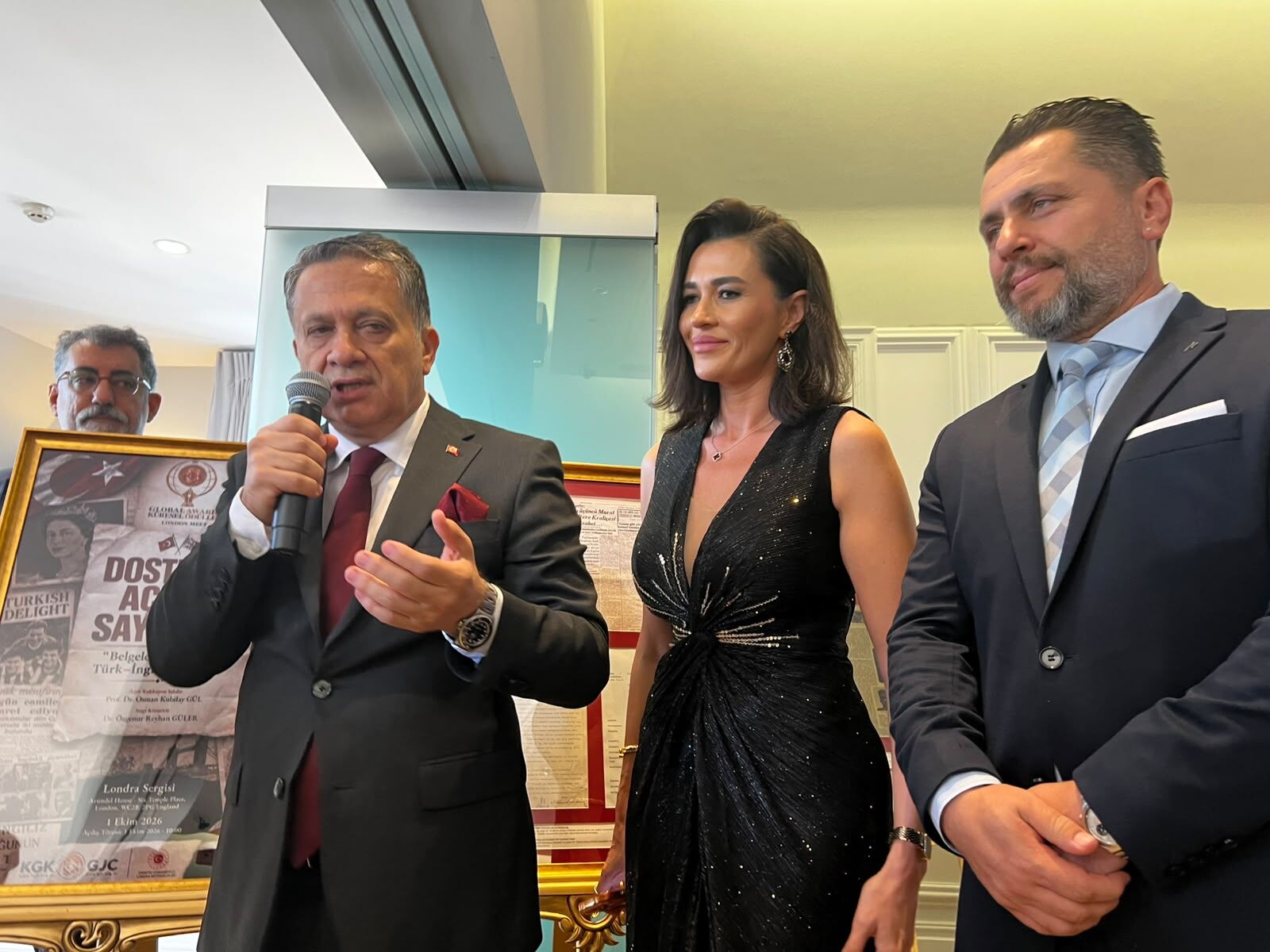 Mehmet Ali Dim Londra Da Sergi Acti