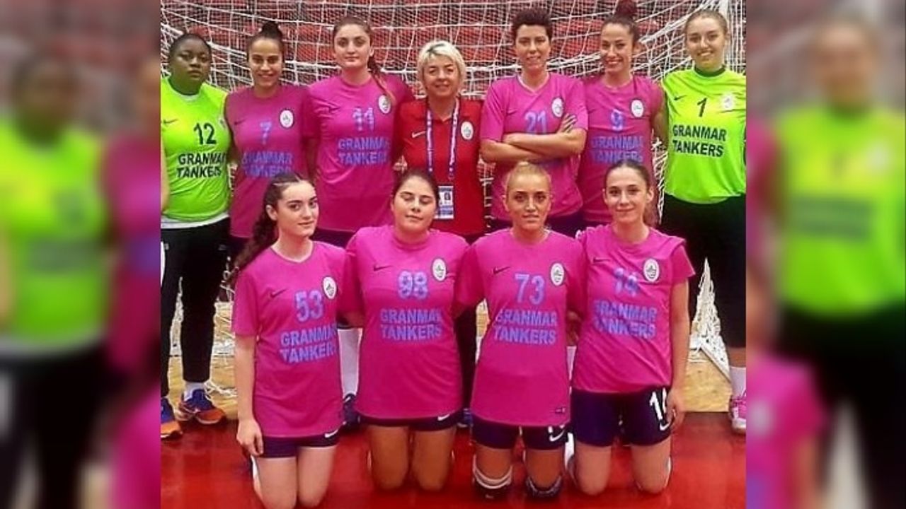 Kadınlar Hentbol Süper Lig ekibi Pazarspor kaza geçirdi: 14 yaralı