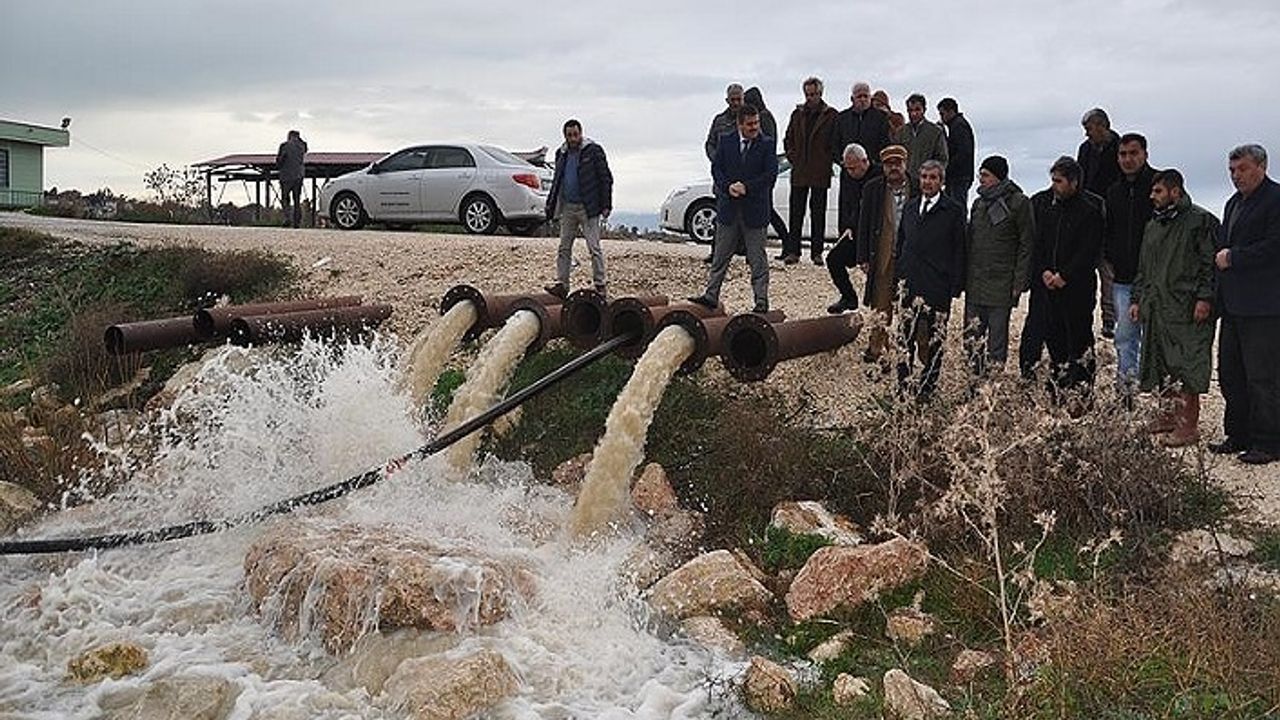 Mersin'de tarım alanlarını su bastı