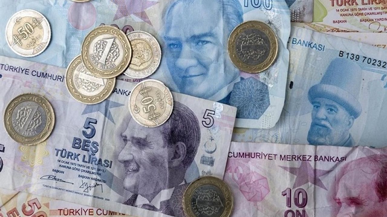 Türkiye'de gündem asgari ücret: Ne kadar zam yapılmalı?