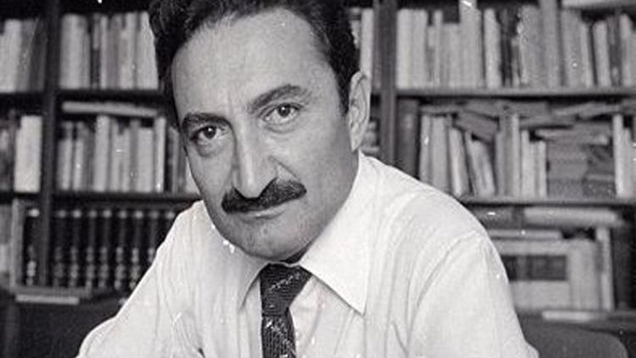 Türk siyasetinin Karaoğlan'ı Bülent Ecevit vefatının yıl dönümünde anılıyor