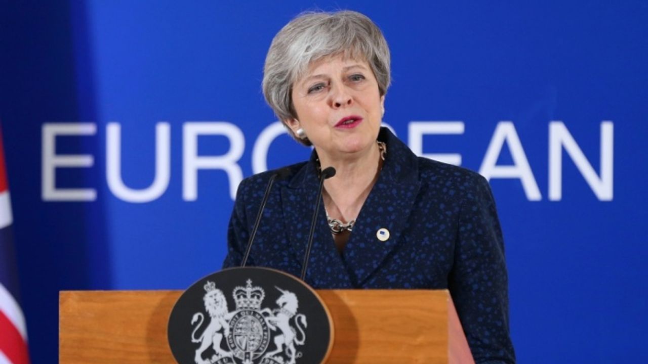 AB ile İngiltere Başbakanı May yeni Brexit tarihlerinde uzlaştı