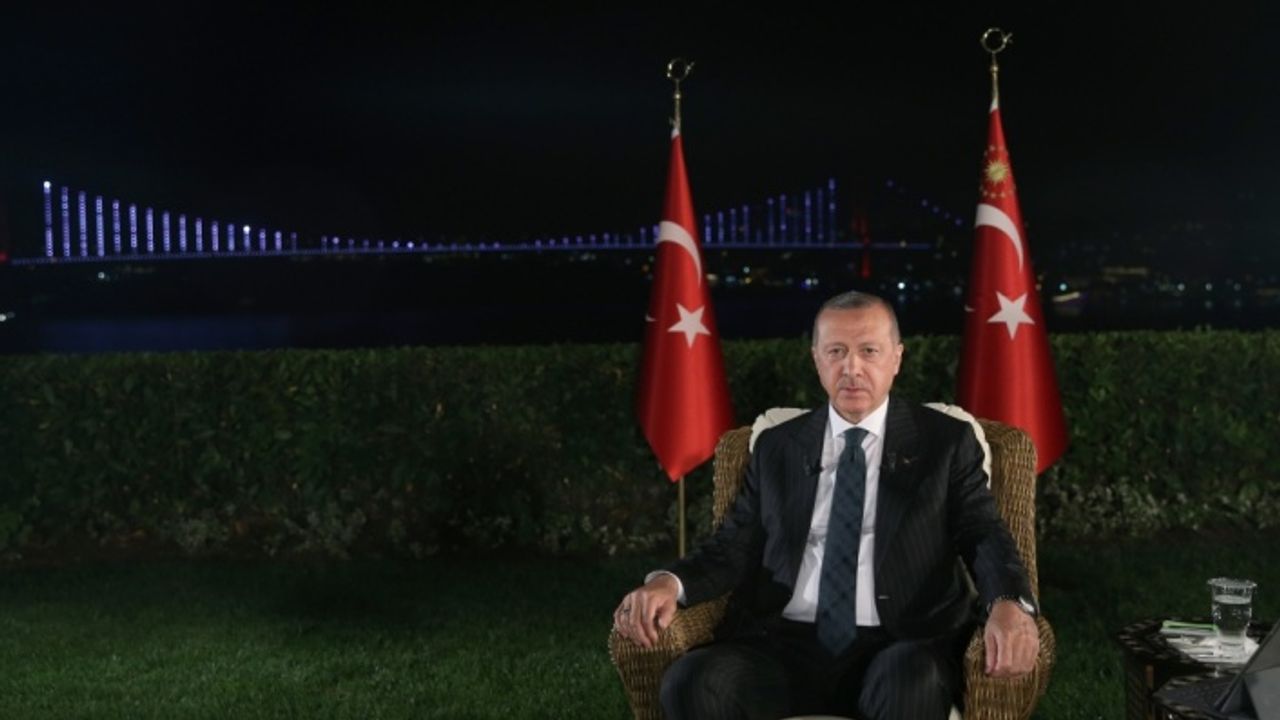 Erdoğan, sosyal medya ve televizyon ortak yayınında
