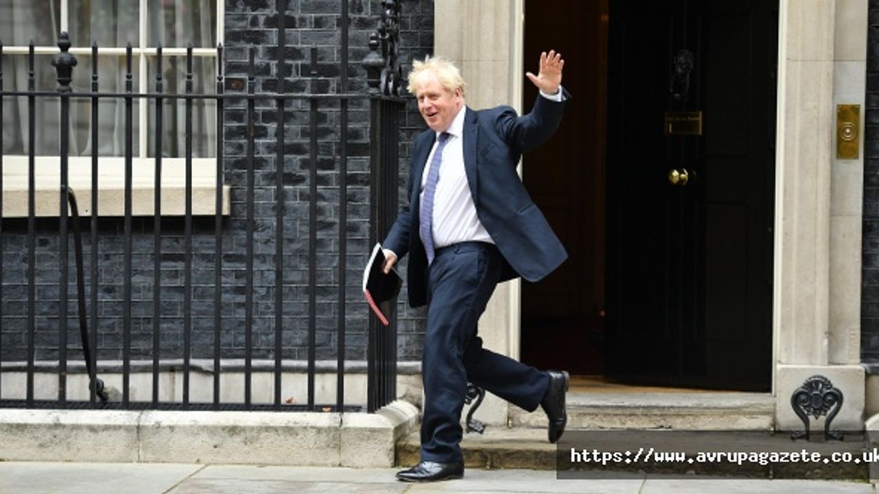İngiltere'de hükümet tecrit (lockdown) kararı aldı, Başbakan Boris Johnson açıklayacak, işte kaç gün süreceği ve tüm ayrıntılar, son dakika