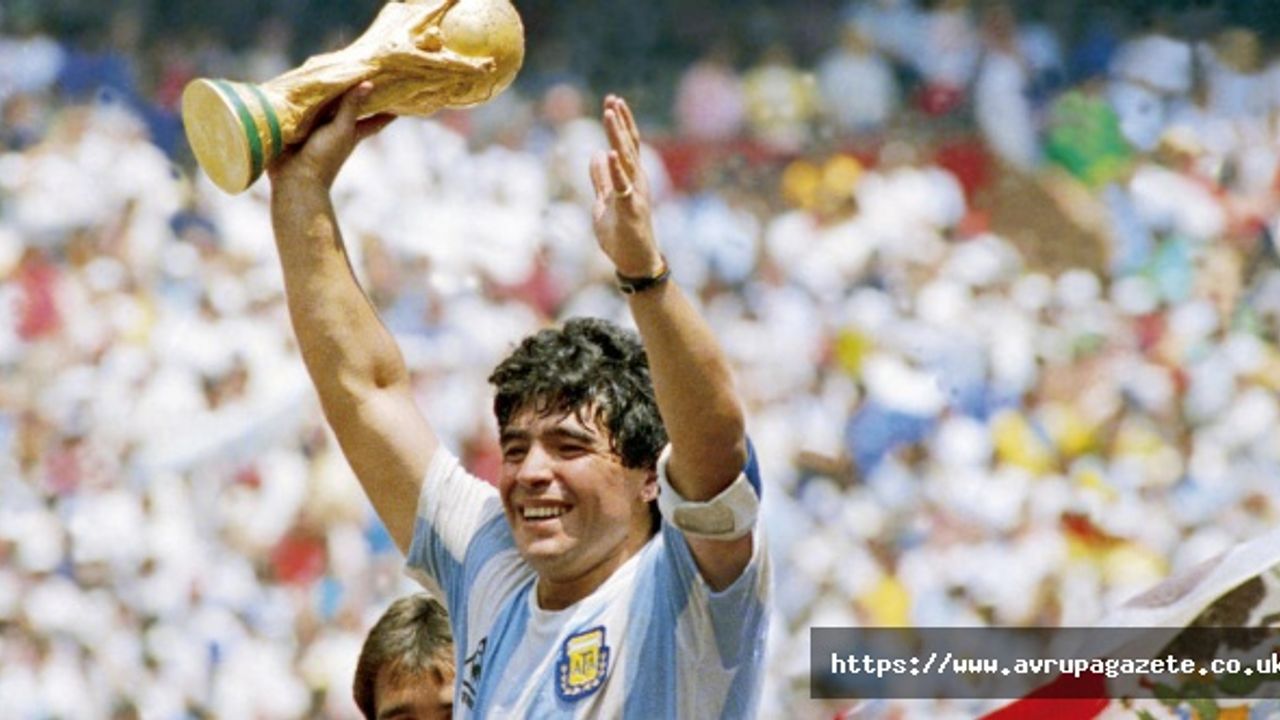 Maradona'nın vefatıyla ilgili eski UEFA Başkanı Platini konuştu, Giden bizim geçmişimiz