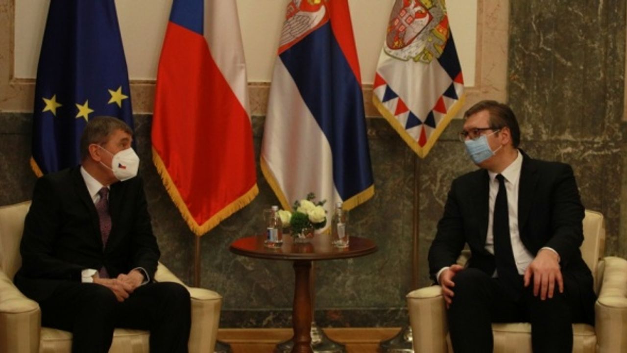 Sırbistan ve Çekya Başbakanları Kovid-19 salgınıyla mücadeleyi görüştü