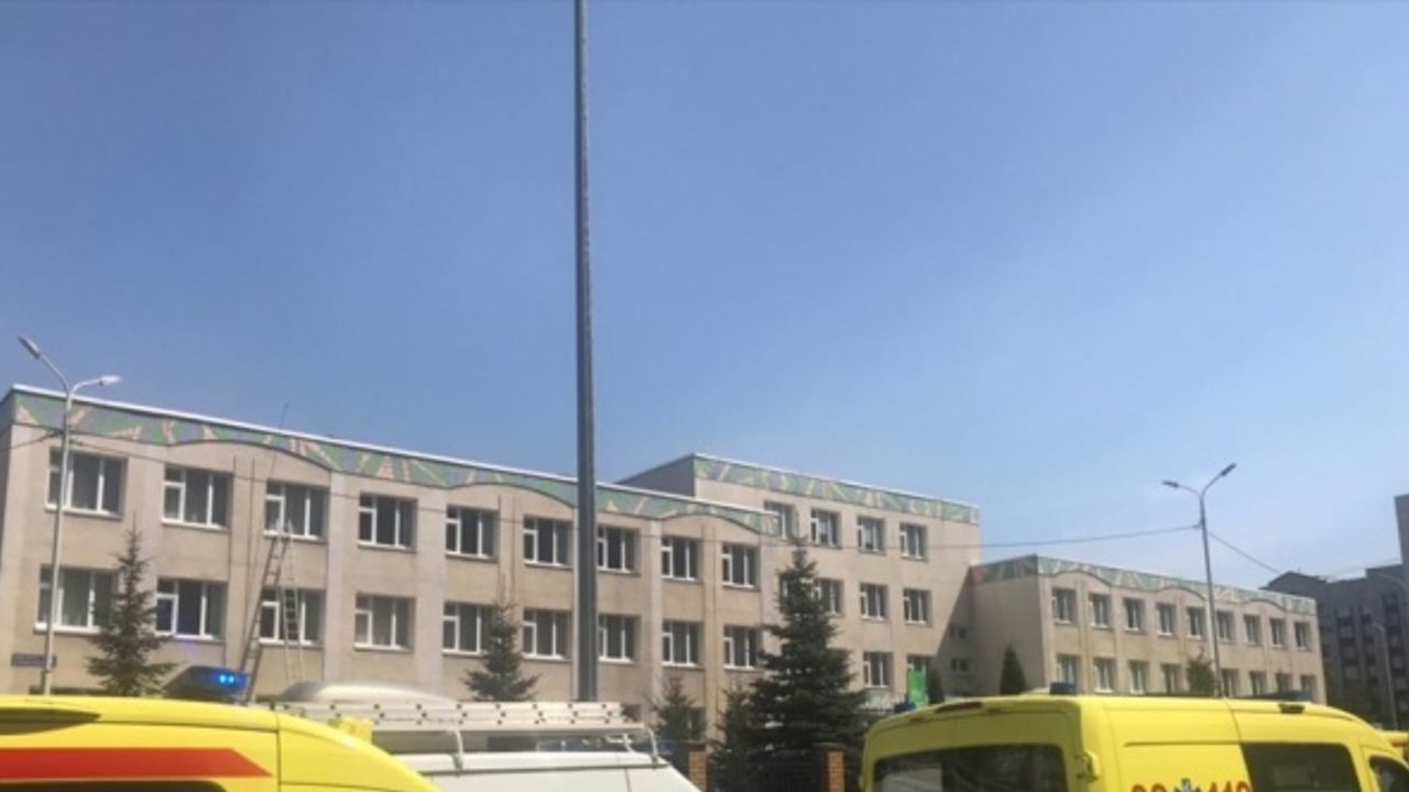 Tataristan’da okula düzenlenen silahlı saldırıda 1 öğretmen ile 8 öğrenci öldü