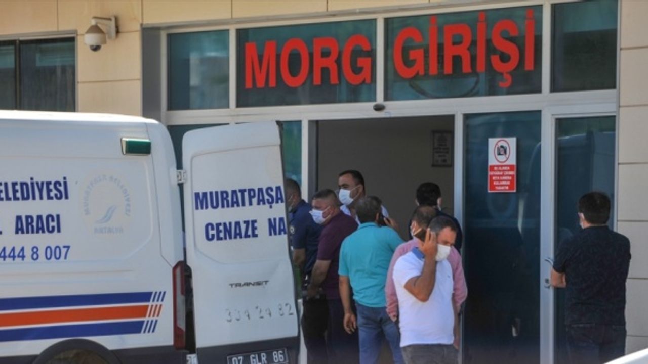 Video haber, Antalya'da çıkan tartışmada bir kişi bıçaklanarak öldürüldü