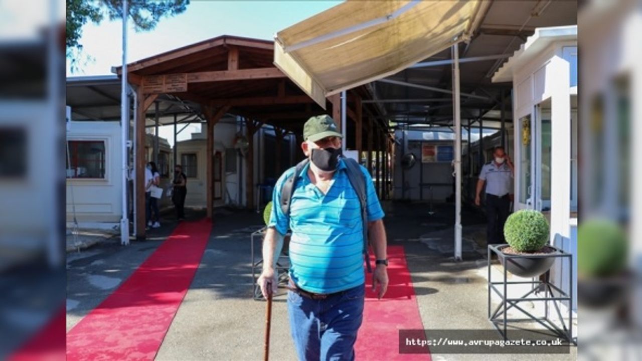 KKTC ile Kıbrıs Rum kesimi arasındaki kapılar açıldı