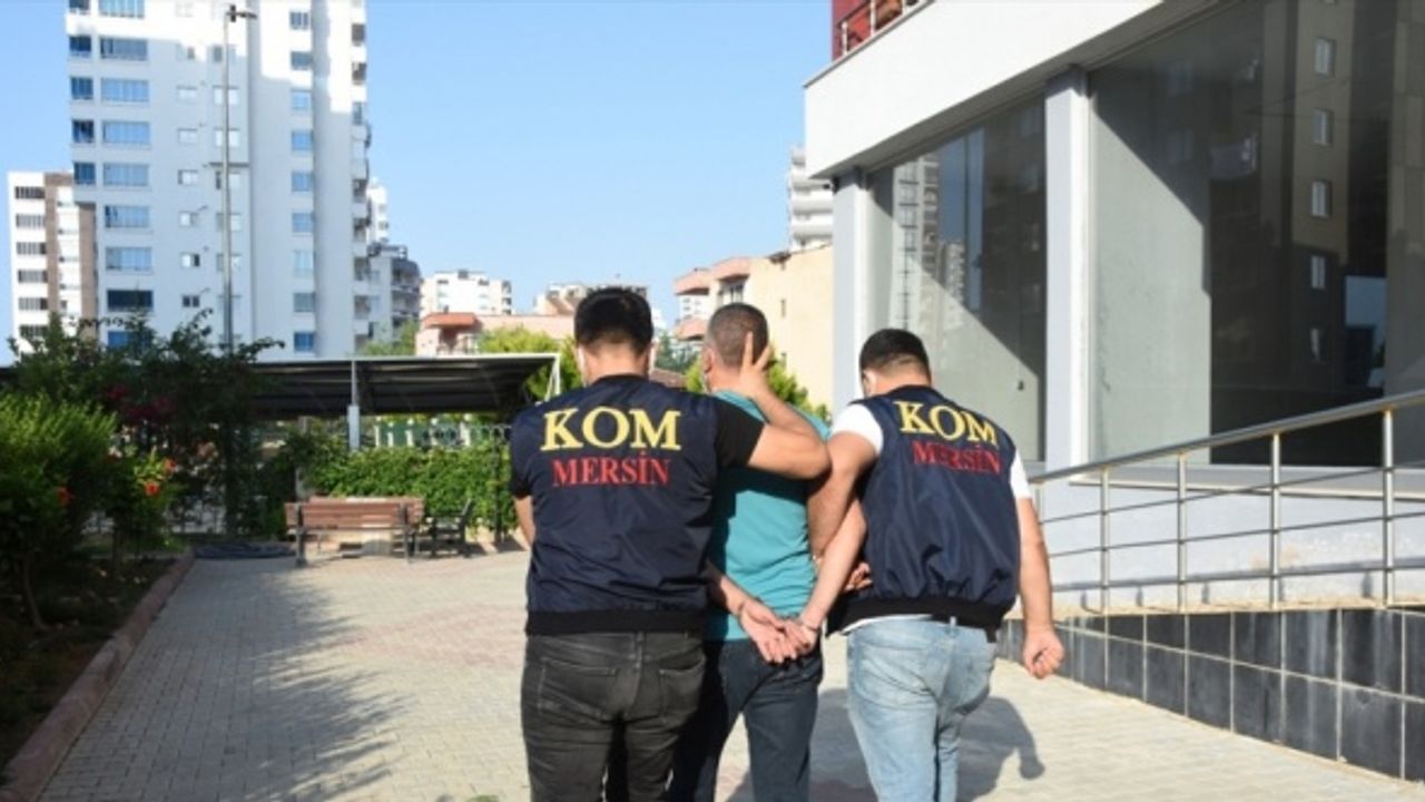 Mersin merkezli organize suç örgütü operasyonunda yakalanan 96 şüpheliden 21'i tutuklandı