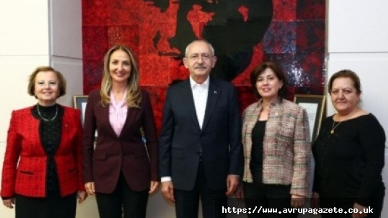 Kılıçdaroğlu'ndan CHP'nin 40 bininci yeni kadın üyesine kabul
