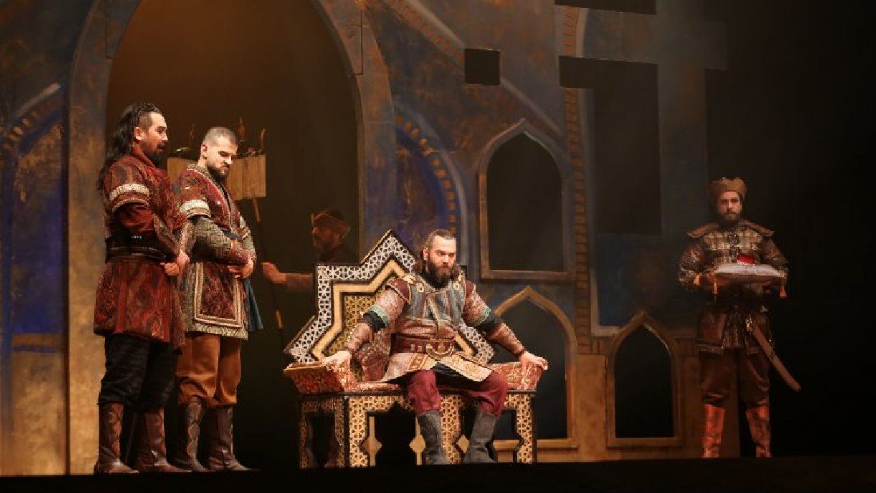 Kılıçarslan oyunu tiyatro severlerin beğenisine sunuluyor