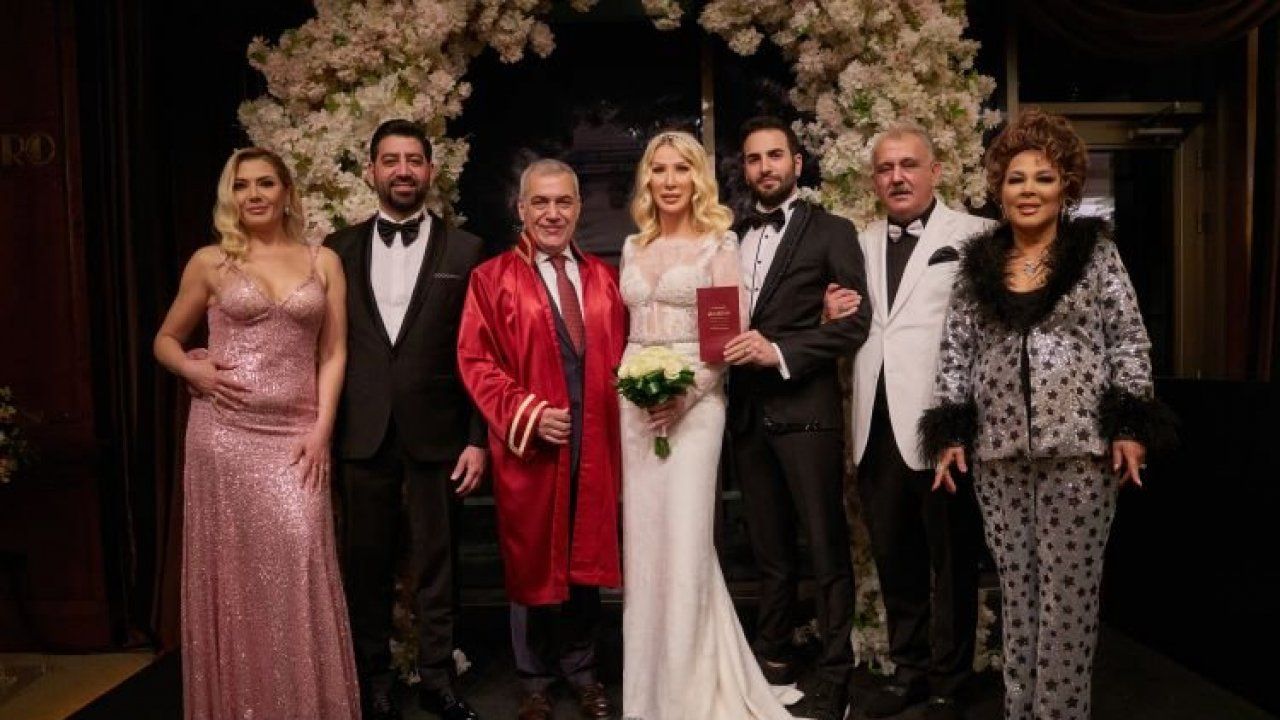 Seda Sayan ve Çağlar Ökten dün akşam nikah ile evlendi