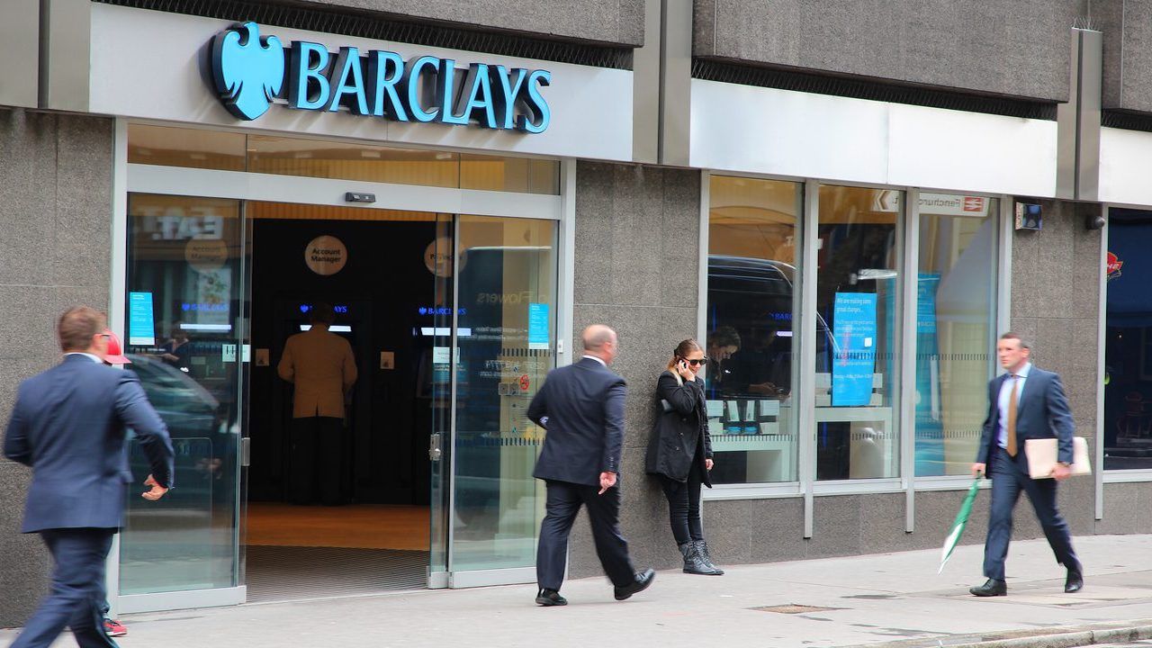 Barclays bankası İngiltere'de hayat pahalığına dikkat çekti