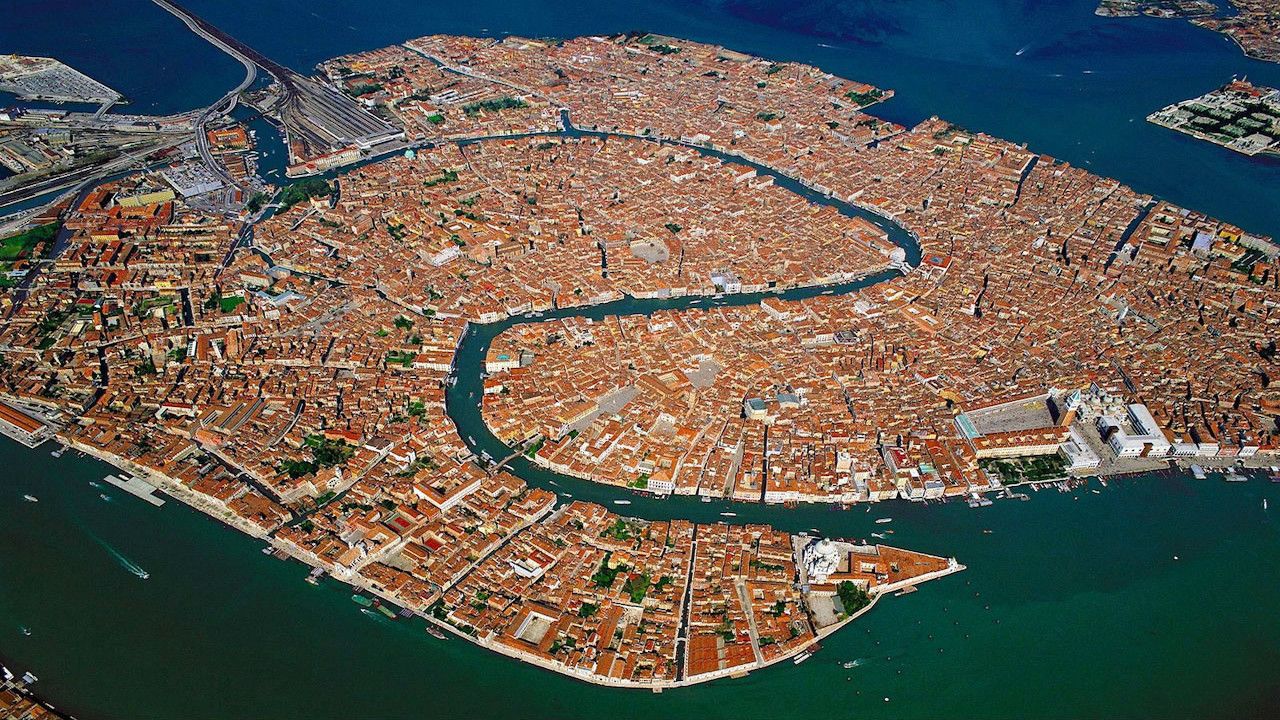 İtalya'nın ünlü kenti Venedik'e rezervasyonla girilecek