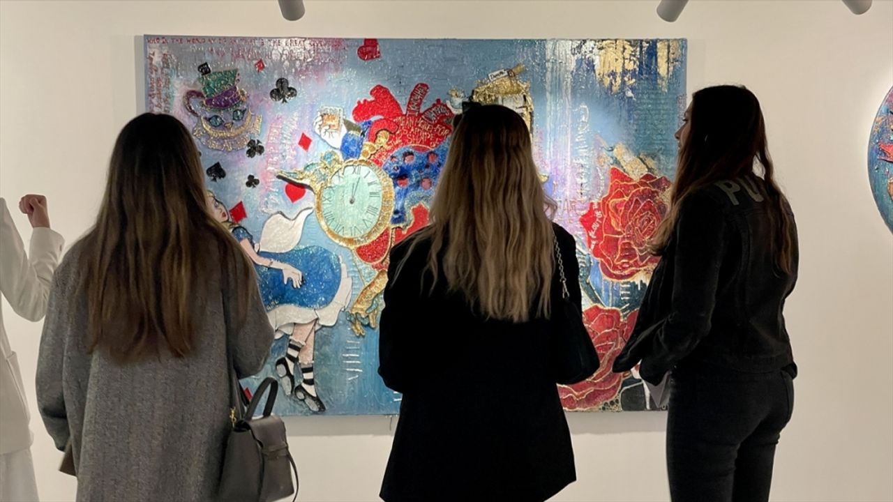 Londra Miart Galeri'de Türk sanatçıların eserleri