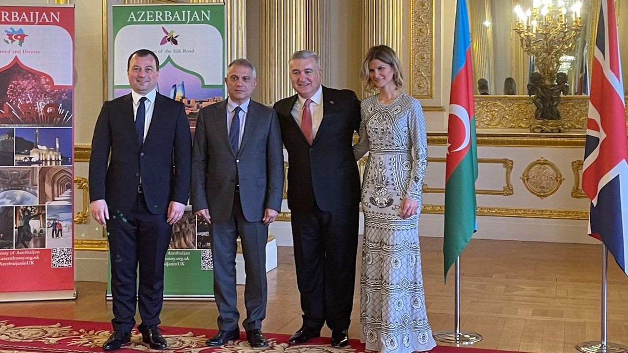 Azerbaycan Bağımsızlık Gününe Londra'da görkemli kutlama