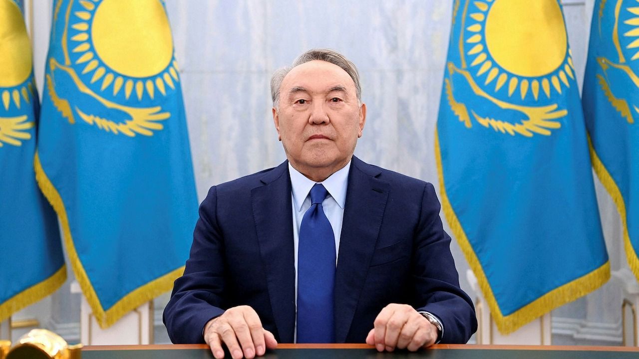Nazarbayev statüsü anayasada yok