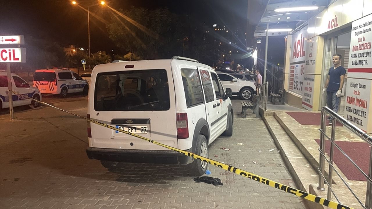 Adana'da otomobile silahla ateş açılması