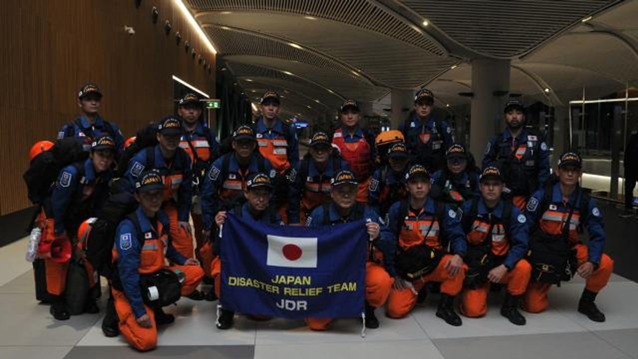 Japonya Uluslararası Acil Kurtarma Ekibi İstanbul'a geldi