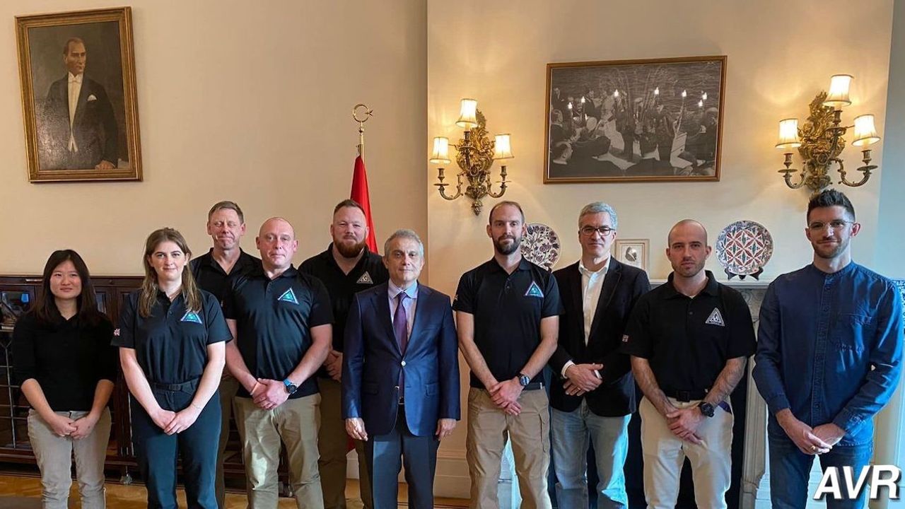 Londra Büyükelçiliği Türkiye yardım listesini güncelledi