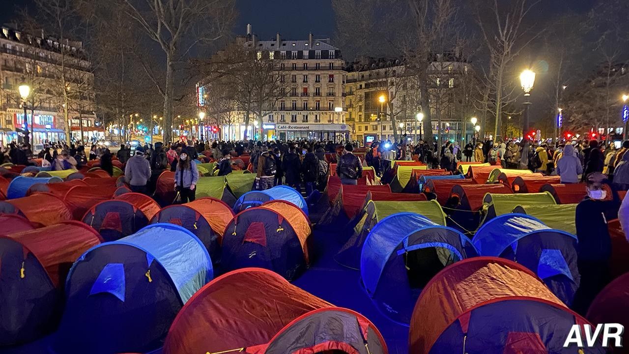 Fransa'da hükümet evsizlere çözüm bulamıyor